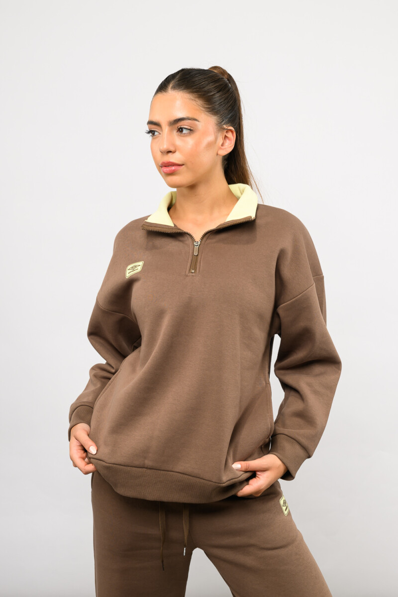 Buzo medio cierre terra Marron