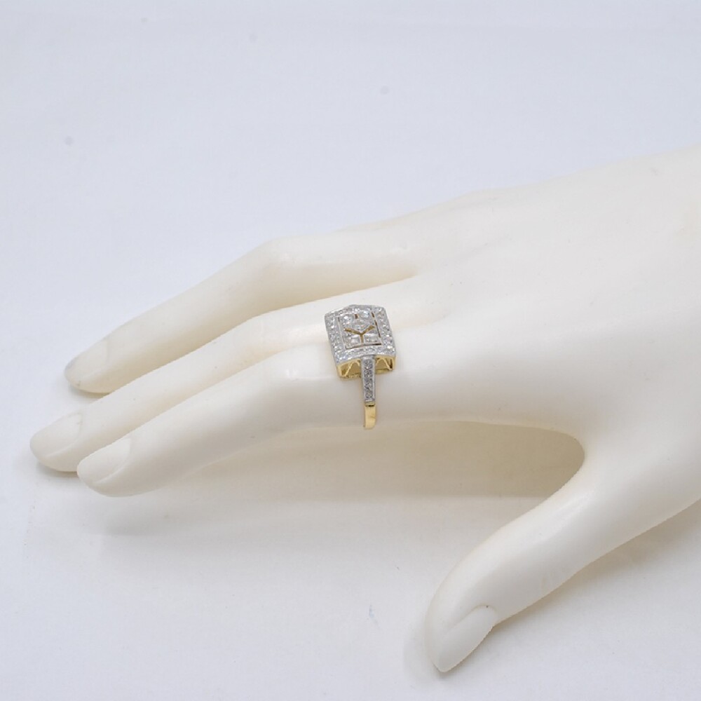Anillo , Estilo Antiguo, En Platino, Oro 18K Y Brillantes Anillo , Estilo Antiguo, En Platino, Oro 18K Y Brillantes
