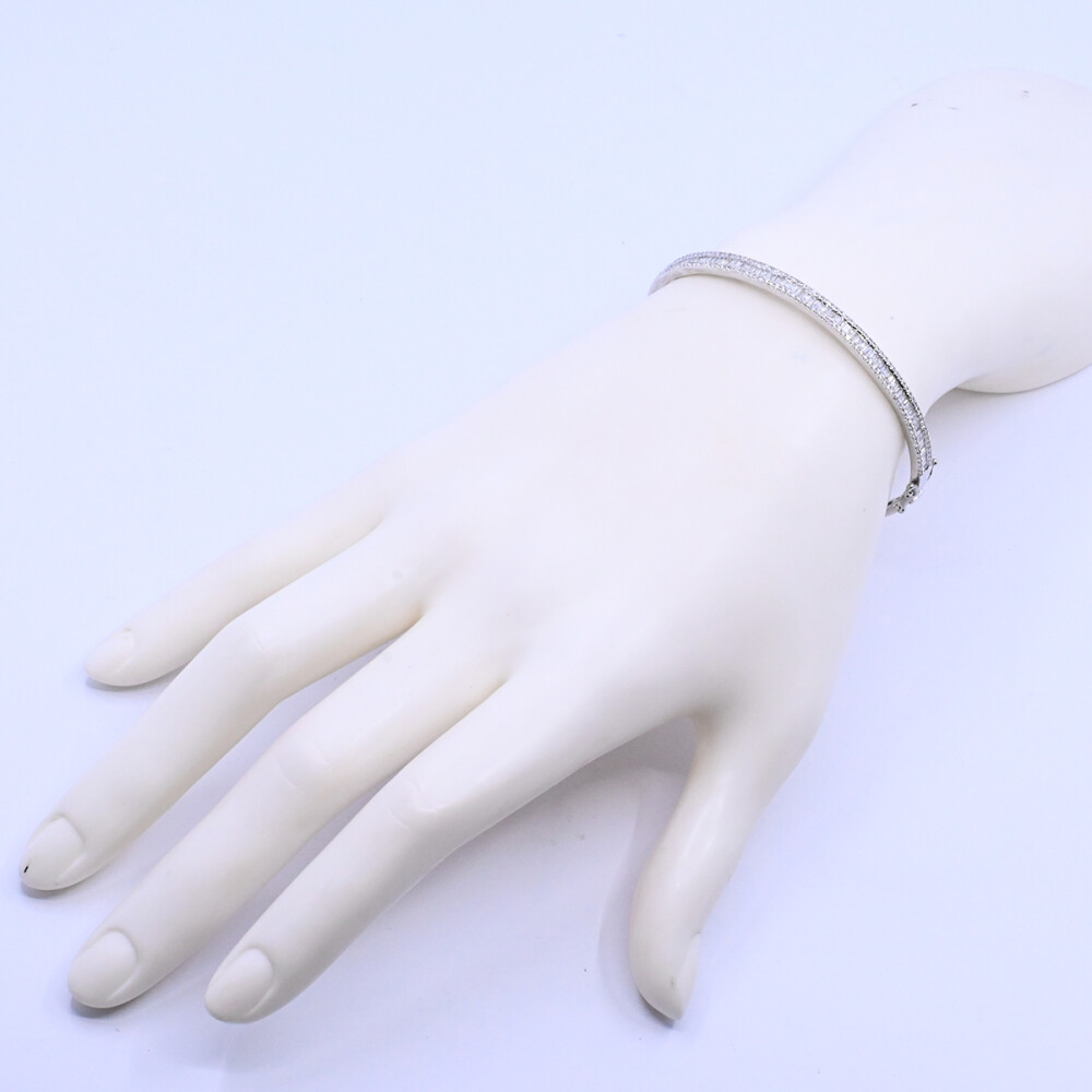 Pulsera oro 18k blanco con brillantes trapecio y redondos. Pulsera oro 18k blanco con brillantes trapecio y redondos.