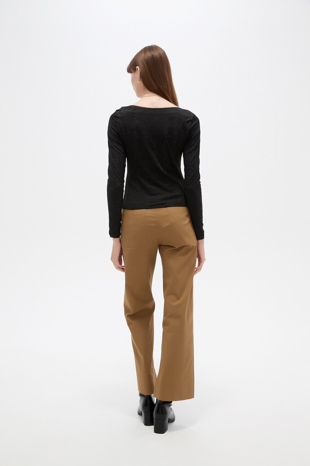 Remera Polenia Negro