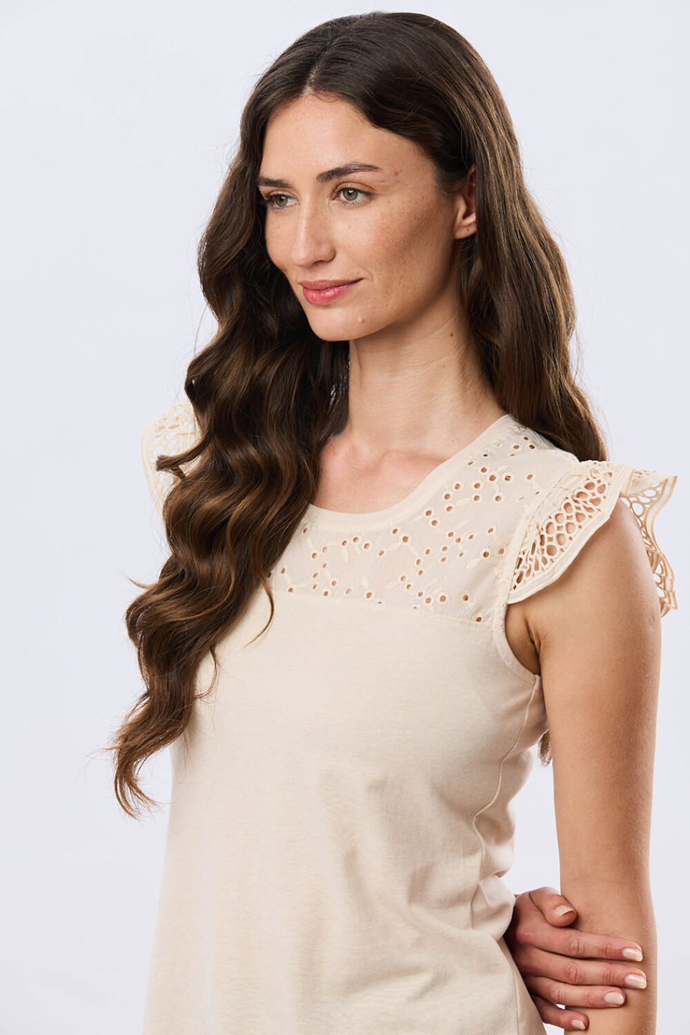 REMERA LISA DE ALGODÓN Beige