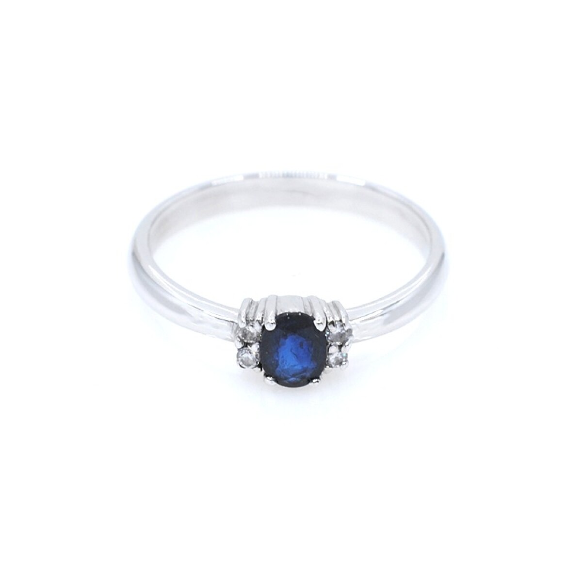 Anillo oro blanco 18k , zafiro y brillantes 