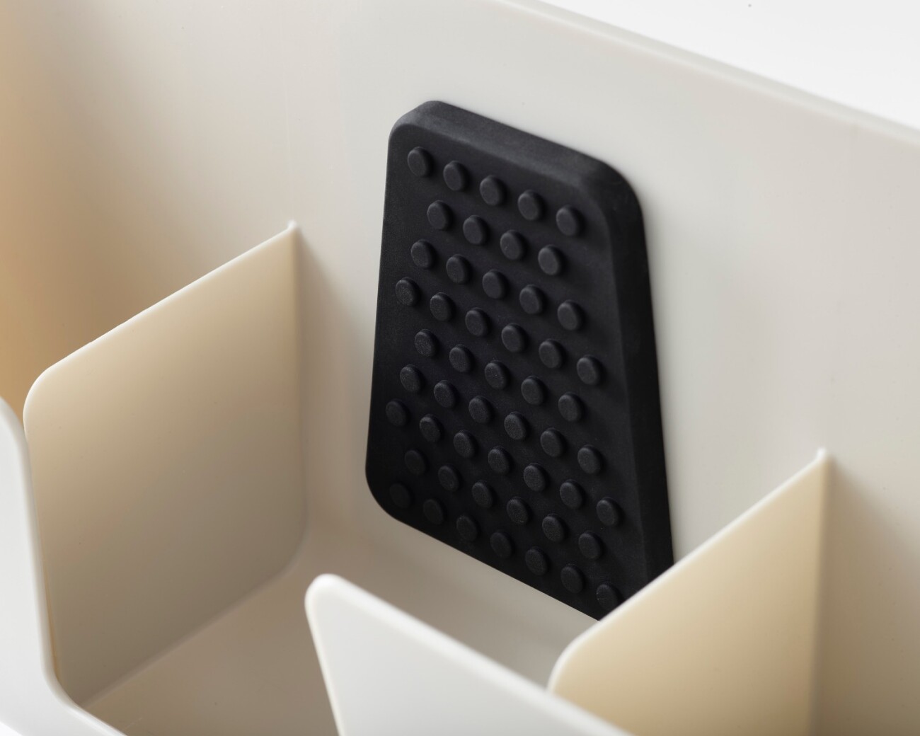 Organizador de Pared para Plancha y Tabla de Planchar Joseph Joseph IronHub™ Organizador de Pared para Plancha y Tabla de Planchar Joseph Joseph IronHub™