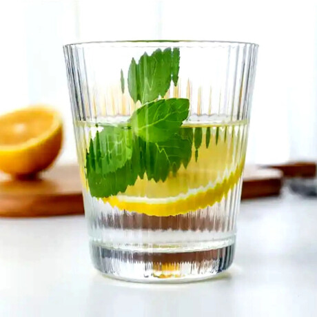 Set de vasos y botella de vidrio con tapa metálica 700ml Transparente