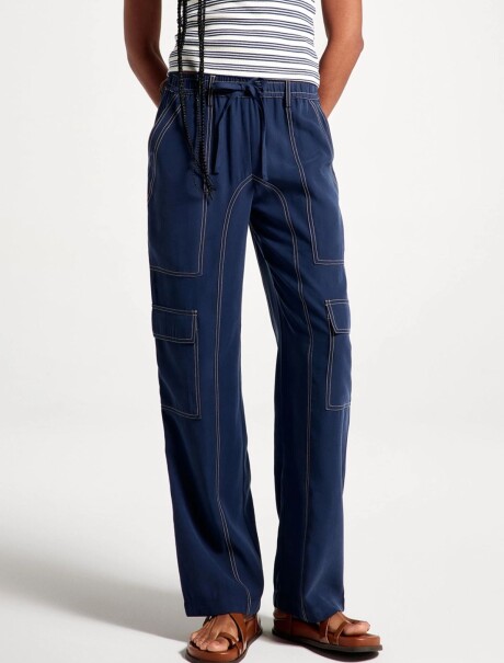 PANTALÓN CARGO MODELO RECTO AZUL
