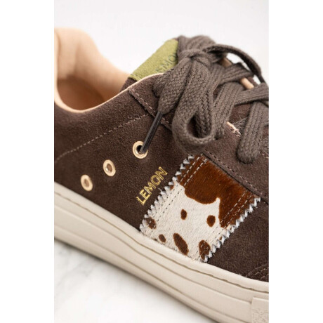 Zapatilla Gamuza Animal Print Vaca Marron