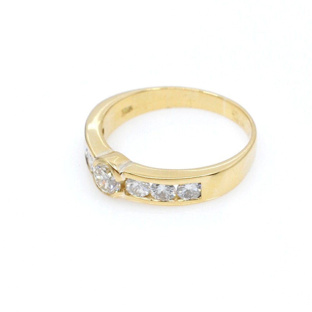 Anillo en oro 18k amarillo y brillantes Anillo en oro 18k amarillo y brillantes