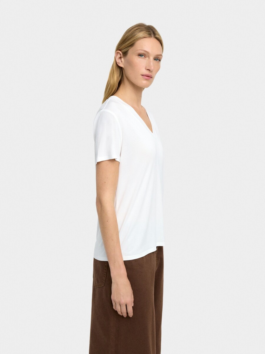 Camiseta Básica Cuello Pico blanco