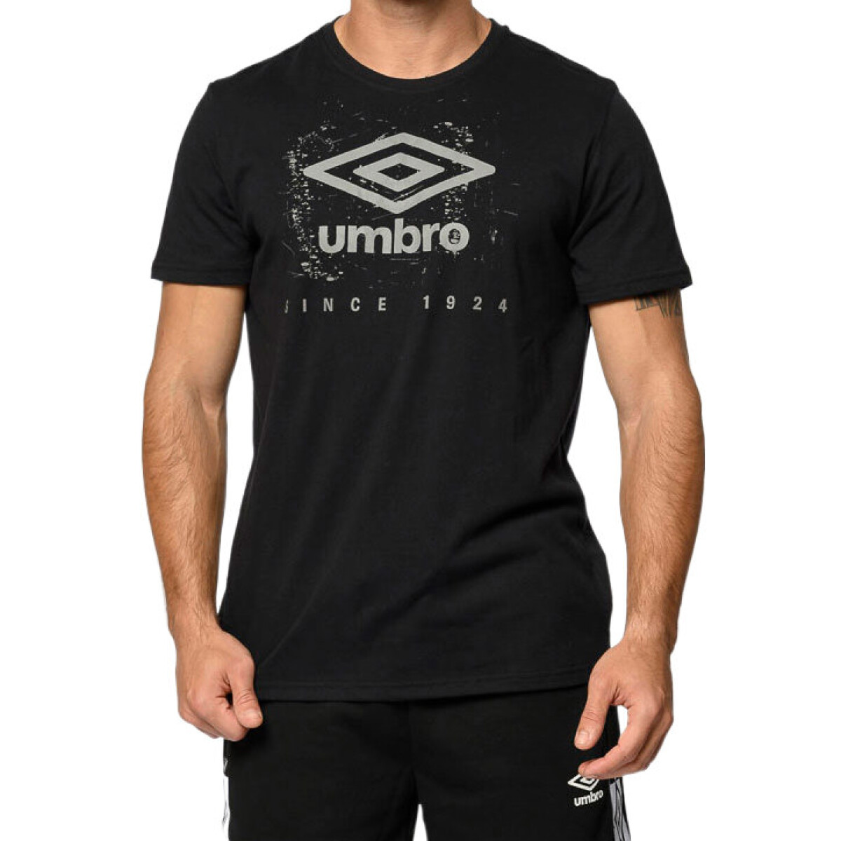 Remera de Hombre Umbro Since 1924 - Negro 