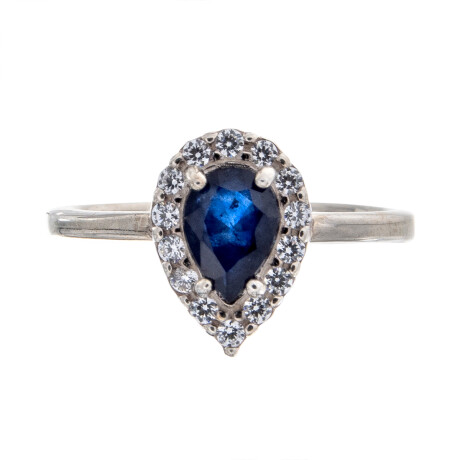 Anillo de plata 925 con zafiro azul natural y cirocnias. Anillo de plata 925 con zafiro azul natural y cirocnias.