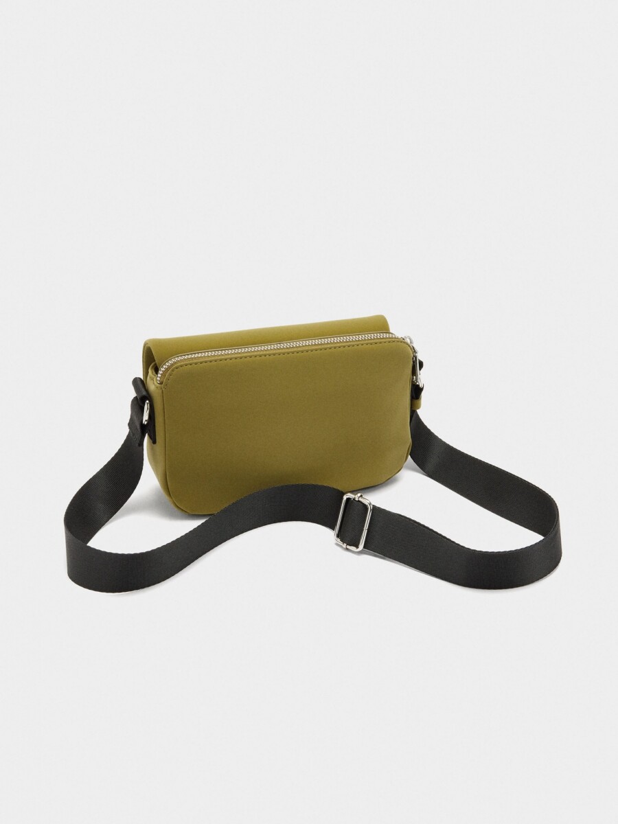 Bolso Bandolera Con Solapa Textura Suave mostaza
