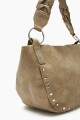 Cartera con tachas beige