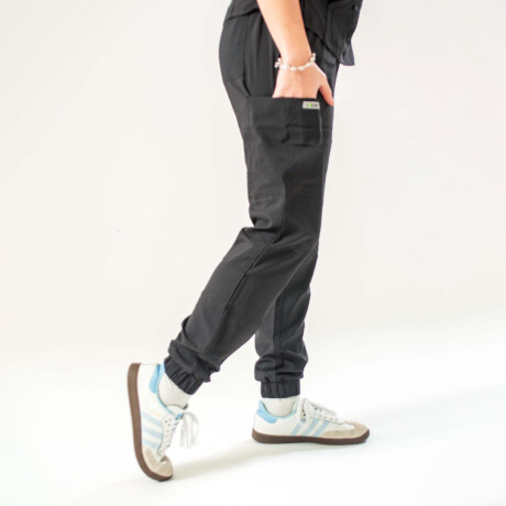 PANTALON UNISTORE MODELO JOGGER NEGRO PANTALON UNISTORE MODELO JOGGER NEGRO