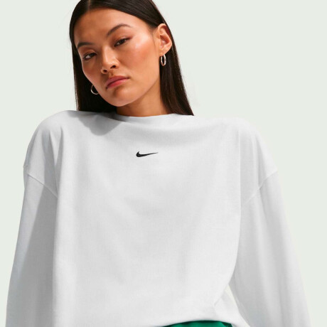 Remera Nike Sportswear Classic de Mujer Blanco