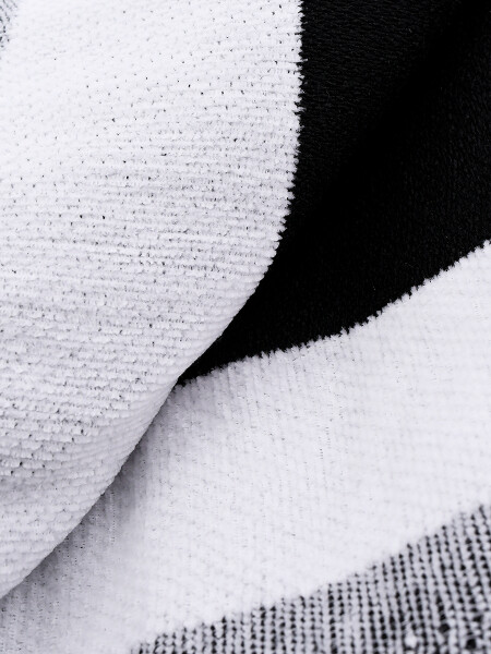 PIE DE CAMA NORDICO NEGRO