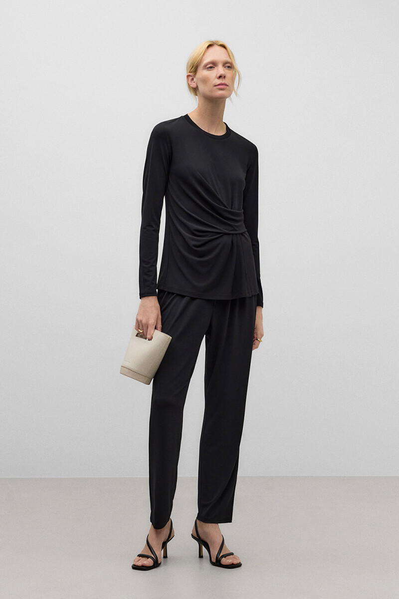 PANTALÓN JOGGER Negro