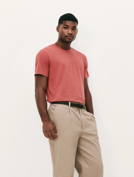 CAMISETA BÁSICA UNISSEX REGULAR WORLD ROSADO