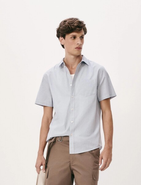 CAMISA MANGA CORTA CON ESTAMPADO GRIS