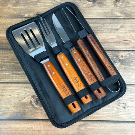 Kit de Asado 4 Piezas + Estuche Kit de Asado 4 Piezas + Estuche