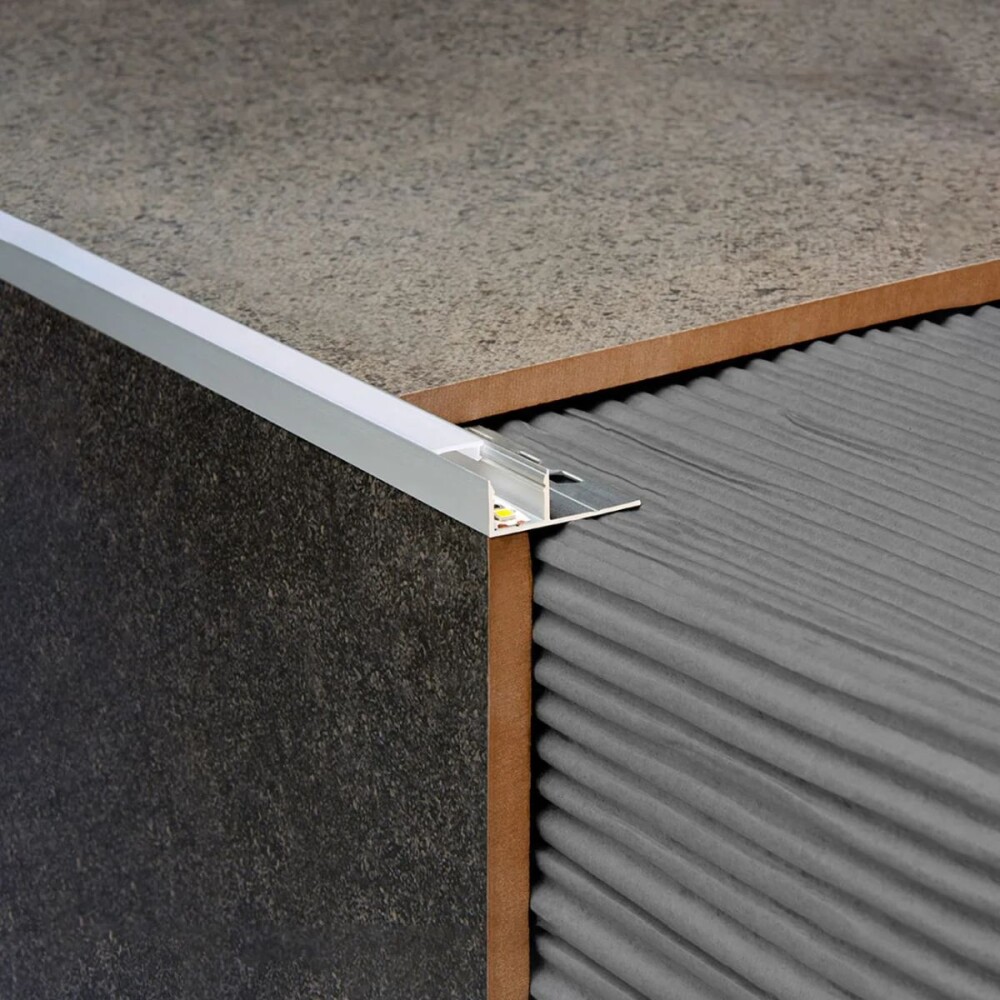 Lumiere Led Quadra Simple 10mm x 2.5m Cromo Mate Lumiere Led Quadra Simple 10mm X 2.5m Cromo Mate