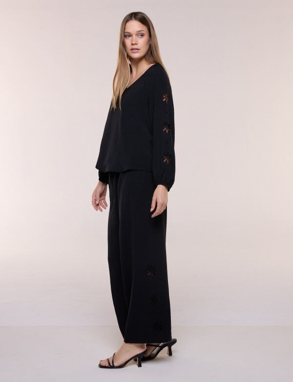 Pantalon Fluído Con Lateral Calado NEGRO