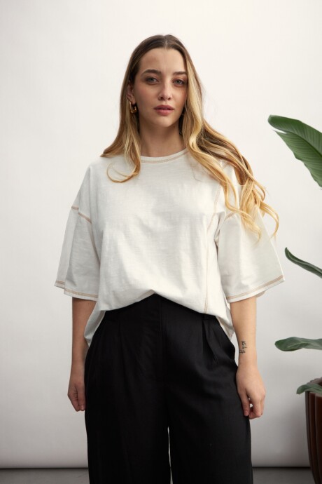 Remera Gina Crema