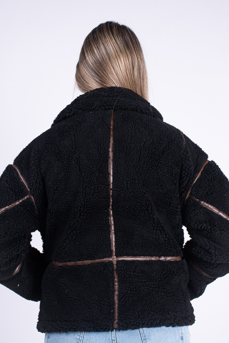Campera cuero con corderito Negro