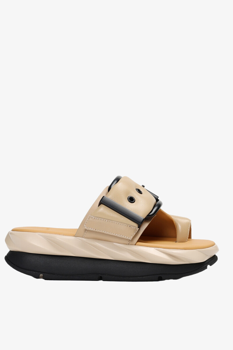 SANDALIA MELLOW GLOW Crudo