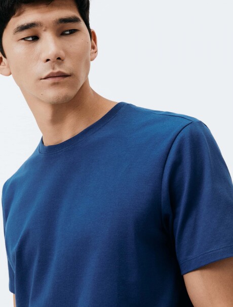 CAMISETA BÁSICA UNISSEX AZUL