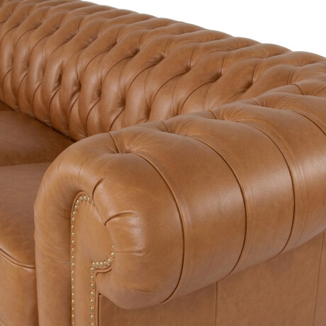 Sofá Chesterfield Novo - Cuero Básico - 3 cuerpos Camel - (Preventa)