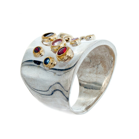 Anillo de plata 925, double en oro 18 ktes y circonias. Anillo de plata 925, double en oro 18 ktes y circonias.