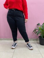 Mom Ariel Negro