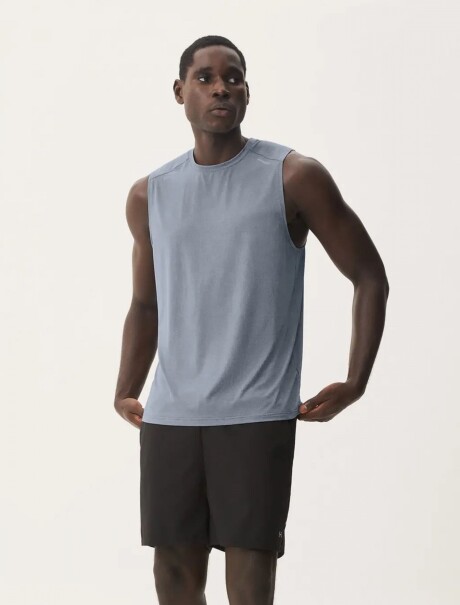 MUSCULOSA SPORT REFRACTANTE GRIS