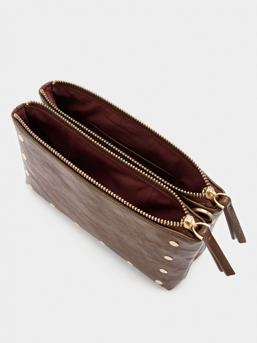 Bolso Bandolera Con Tachuelas marron