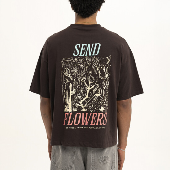 Remera Pulau Flowers Marrón