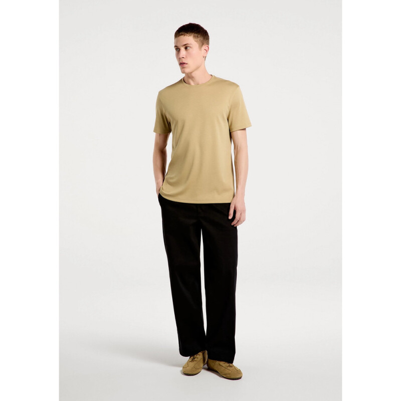 CAMISETA MM MASC OLIVA MEDIO