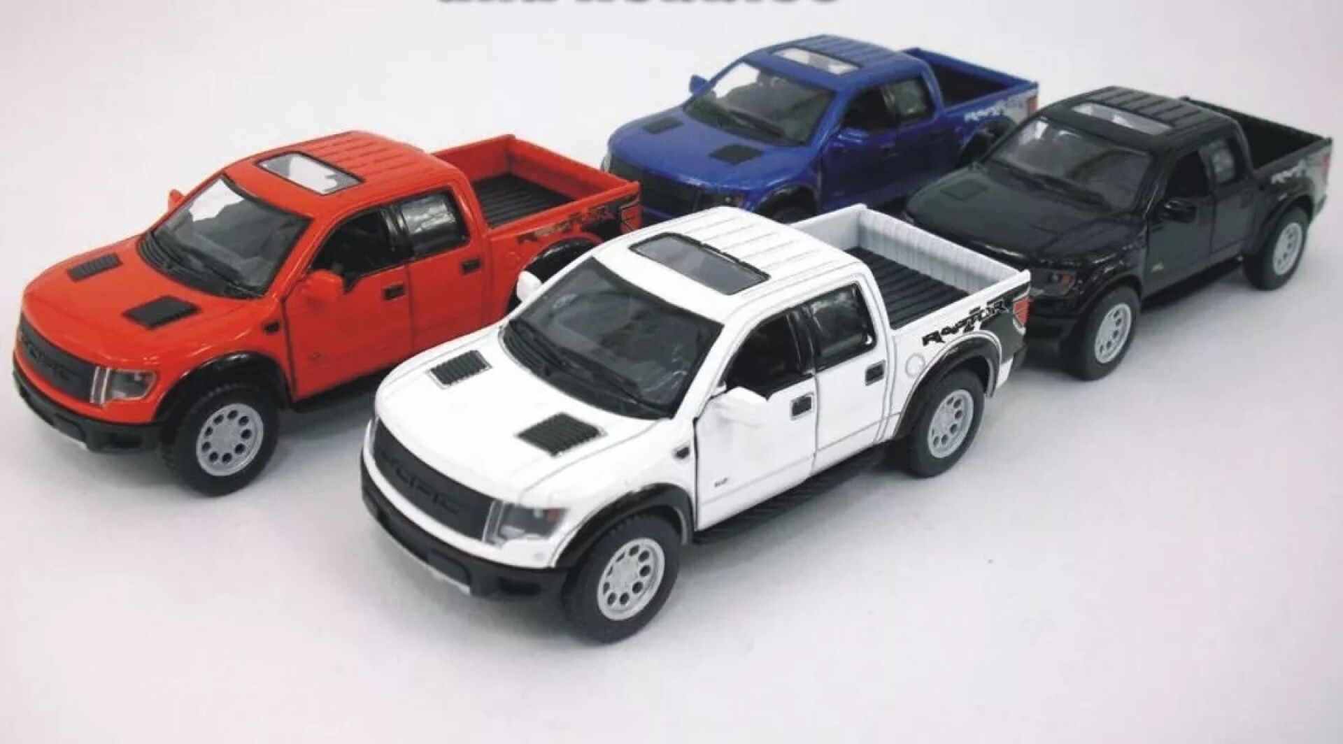 KiNSMART 2013 Ford F-150 SVT Raptor Supercrew escala 1:46 