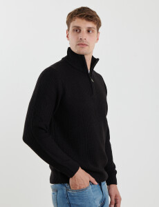 470587 SWEATER PUNTO MEDIO CIERRE HARRY Negro