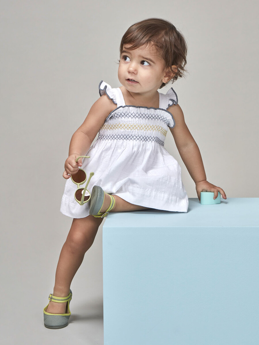 Vestido Blanco Con Pespuntes Elasticos Blanco