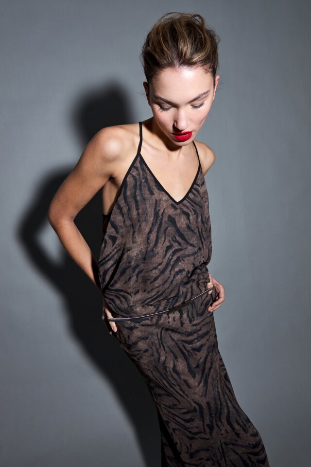 Top animal print tostado