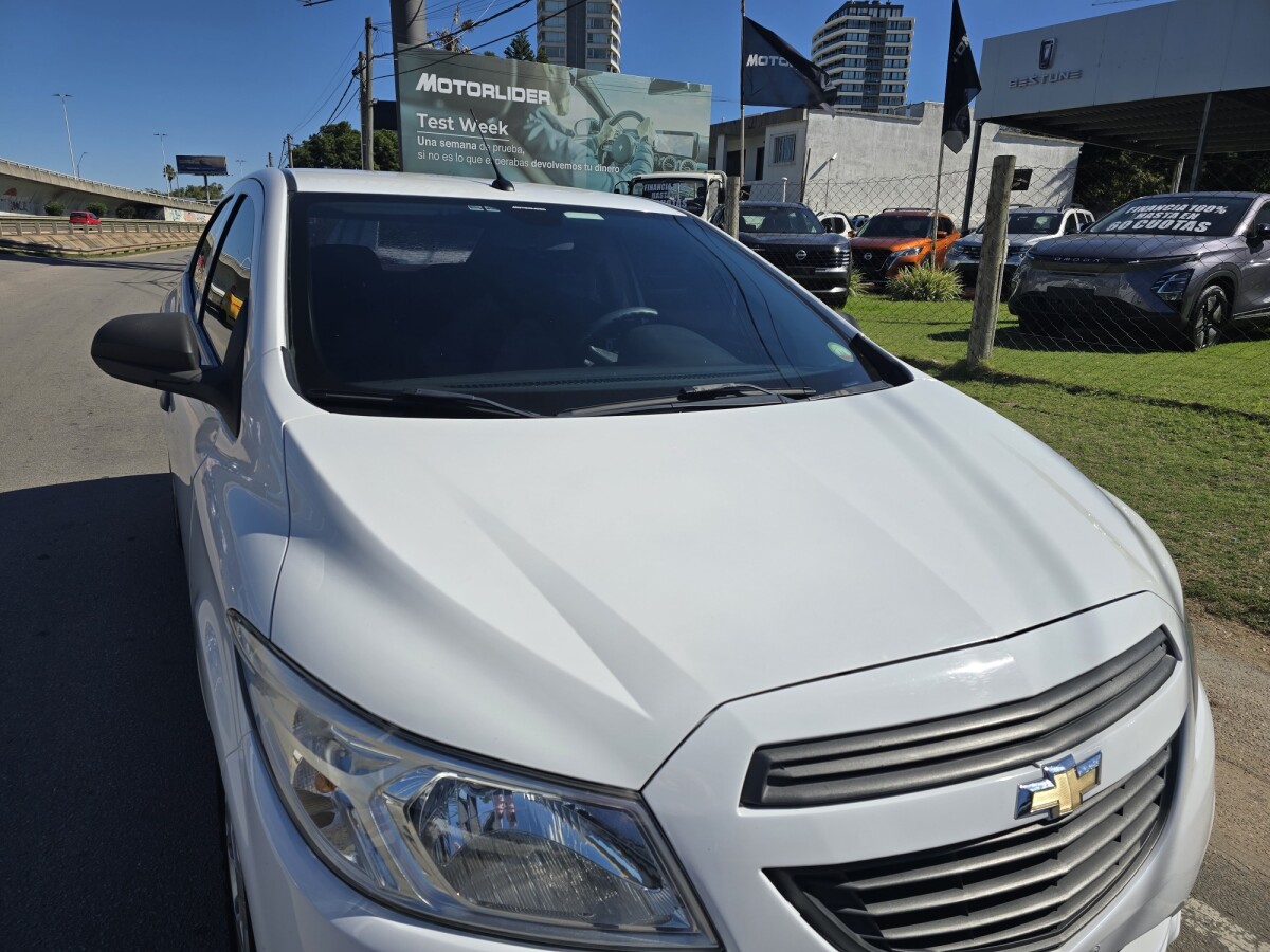 Chevrolet Prisma Joy 1.0 Extra Full| Permuta / Financia Chevrolet Prisma Joy 1.0 Extra Full| Permuta / Financia