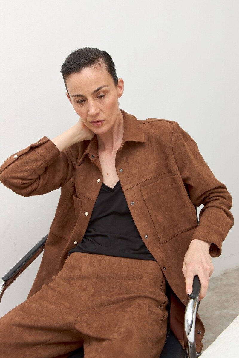 Camisa simil gamuza tostado