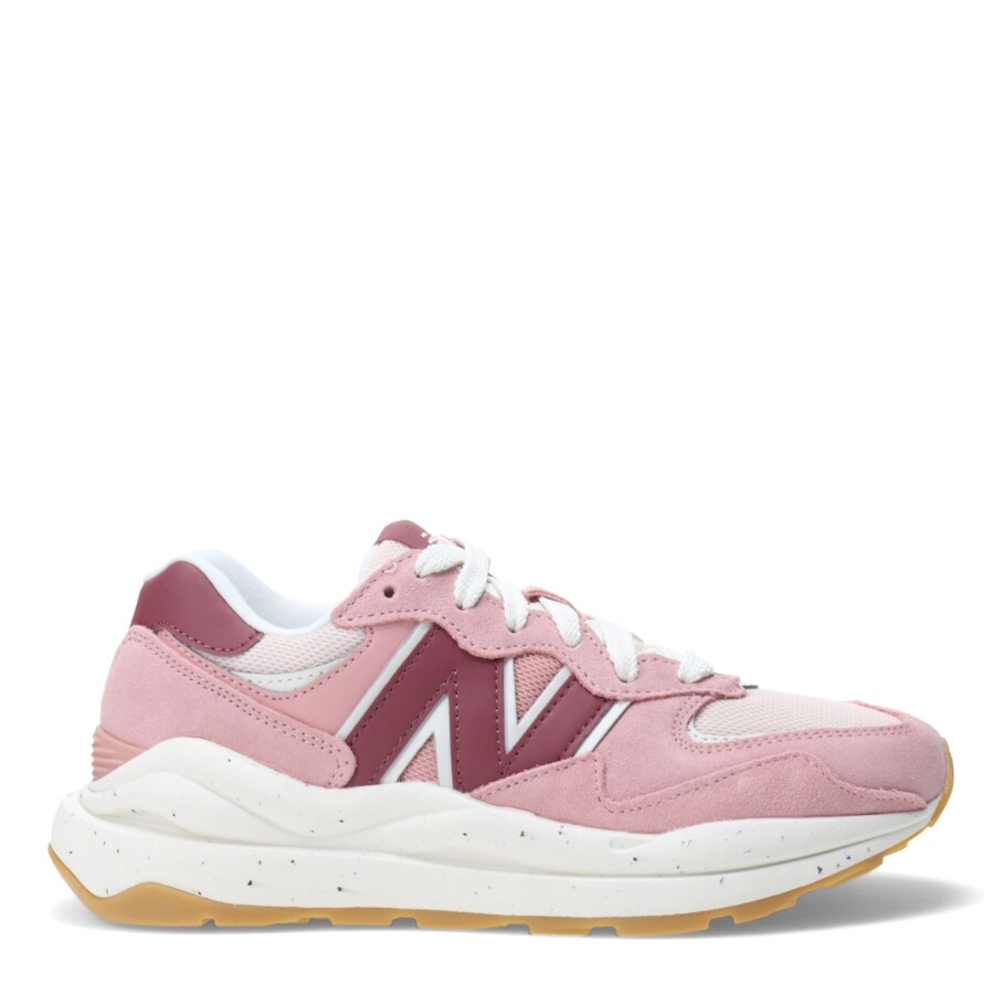 Championes de Mujer New Balance 57/40 Rosado - Bordó