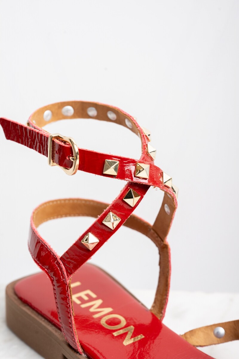 Sandalia Charol Tachas Rojo