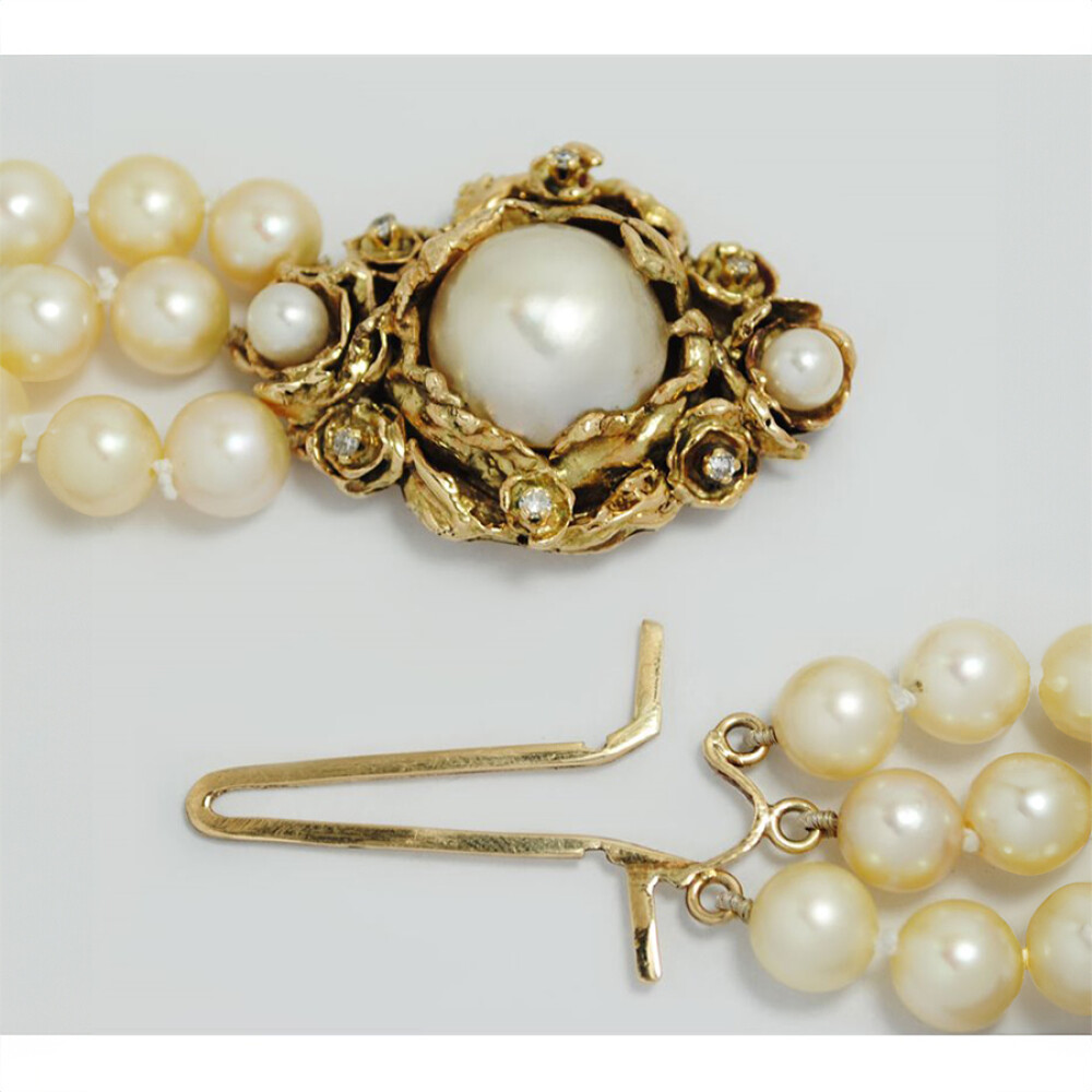 Collar tres hilos, perlas de cultivo 7.50 A 8 Mm, con broche de oro rosado 14K, 48 Cm Collar tres hilos, perlas de cultivo 7.50 A 8 Mm, con broche de oro rosado 14K, 48 Cm