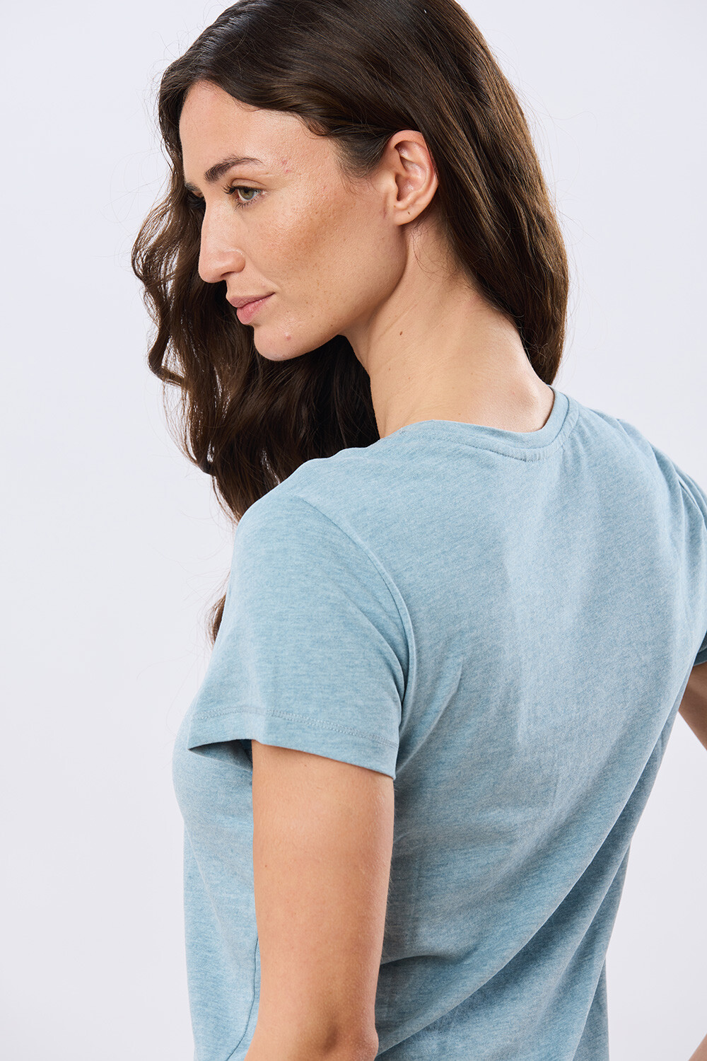 REMERA BÁSICA DE ALGODÓN Celeste