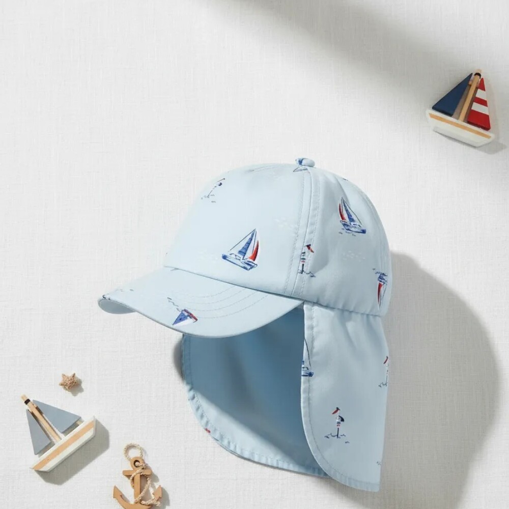 Gorro Carters con filtro UV veleros celeste Gorro Carters con filtro UV veleros celeste