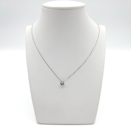 Conjunto de cadena y dije de plata 925 rodinada con circonia, PUNTO DE LUZ. Conjunto de cadena y dije de plata 925 rodinada con circonia, PUNTO DE LUZ.