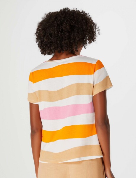 CAMISETA FEMENINA ESTAMPADA ROSA