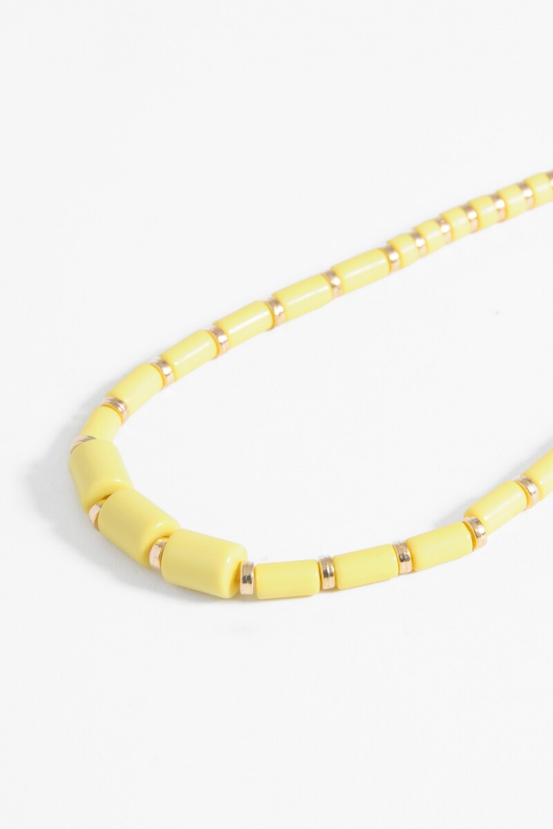 Collar corto cuentas color amarillo